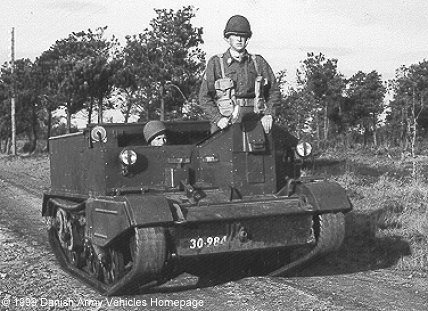 Universal Carrier Mk II (Front view, right side)