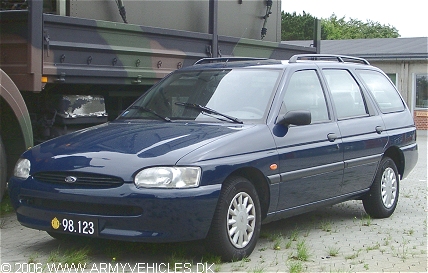 Ford Escort STN, 4 x 2 (Front view, left side)