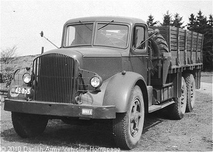 Mack NR-6, 6 x 4, 12/24V (Front view, left side)