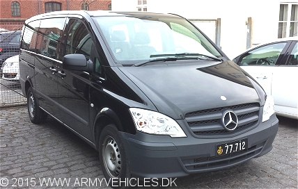 Mercedes 113 "Vito", 4 x 2, 12V, D, Front view, right side)