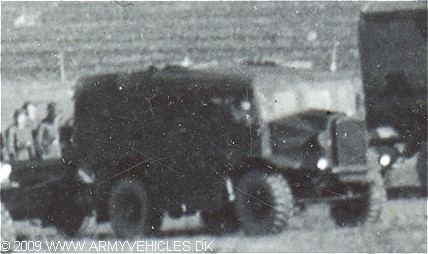 Morris-Commercial C8, 4 x 4, 12V (Front view, right side)