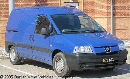 Peugeot Expert, 4 x 2, 12V, D (Front view, right side)