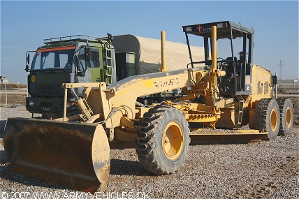 Volvo G740, 6 x 4, 24V (Front view, left side)
