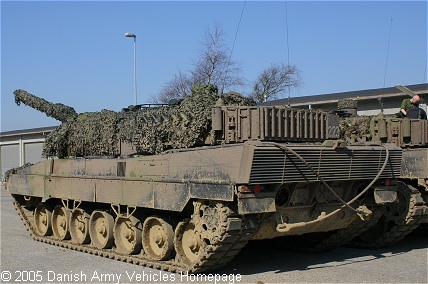 Leopard 2A5DK (Rear view, left side)