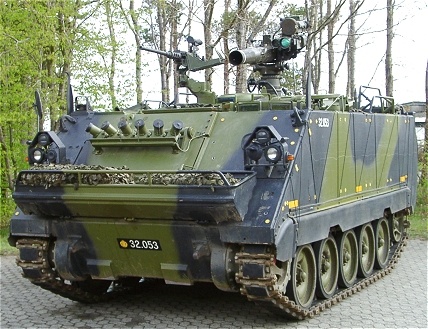 M113 TOW Carrier (Side view, right side)