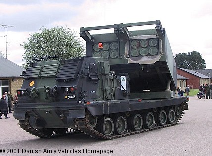 M270A1 (MLRS) (Front view, left side)