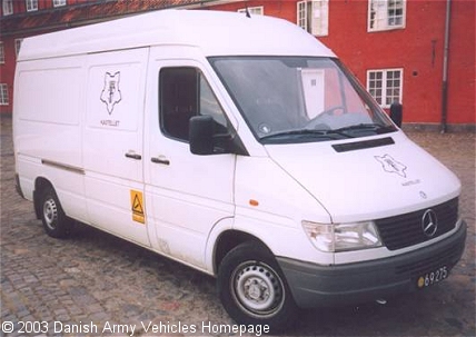 Mercedes 212 "Sprinter", 4 x 2, 12V, D (Front view, right side)