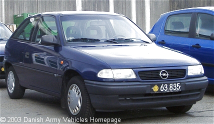 Opel Astra, 4 x 2, 12V (Front view, right side)